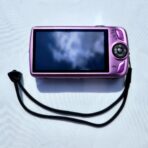 Used Pink Canon IXUS 200 IS Digital Camera - Image 2