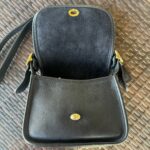 Vintage Coach Black 9965 Legacy Small Flap🩶🏙️ - Image 7