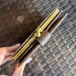 Vintage Coach Madison Wallet🩶🏙️ - Image 6