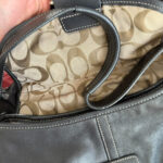 Authentic vintage Coach Soho shoulder bag black medium - Image 7