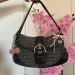 Coach Signature Soho Flap Shoulder Bag (Early 2000s) ✨🎀🌷👛🩰🍓