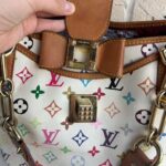 🩷🍒PreOwned RARE 2000s Louis Vuitton x Takashi Murakami Annie Handbag🩷🍒 - Image 4
