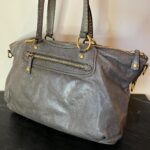 🍇💜PreOwned Miu Miu Studded 2000s Heart Charm Tote Leather Bag🍇💜 - Image 4