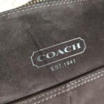 Y2K Vintage Coach Soho Brown Gold Suede Shoulder Bag Purse🤎🌆 - Image 3