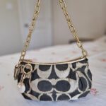 Vintage Y2K Coach Lurex Poppy Gold Hardware Small Shoulder Bag🌺🩷 - Image 2