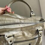 Preowned Authentic balenciaga city bag light 🥬🎄 - Image 8