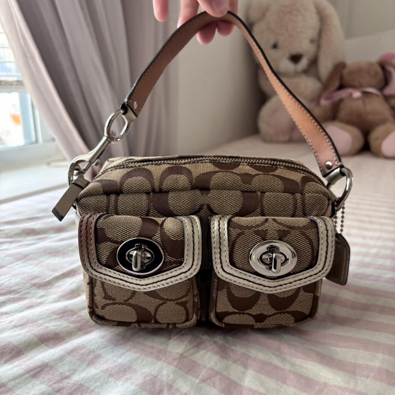 pic_d0367dcf-9fad-4ee5-8b3f-287510d2ddf3 Coach Mini Legacy🍎🔥 - Image 1