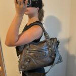 Preowned Authentic balenciaga city bag giant in faded grey🪻🍃 - Image 4