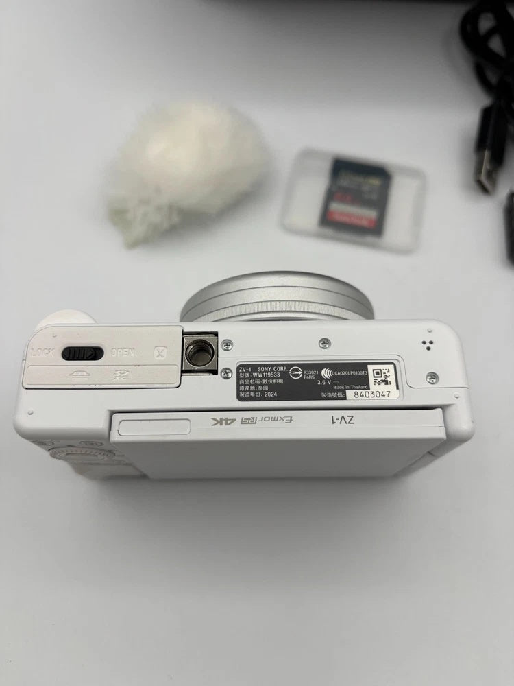 🎥 ULTIMATE VLOG SET // White Sony ZV-1 + Wireless Grip [Boxed & MINT] 💎 - Image 8